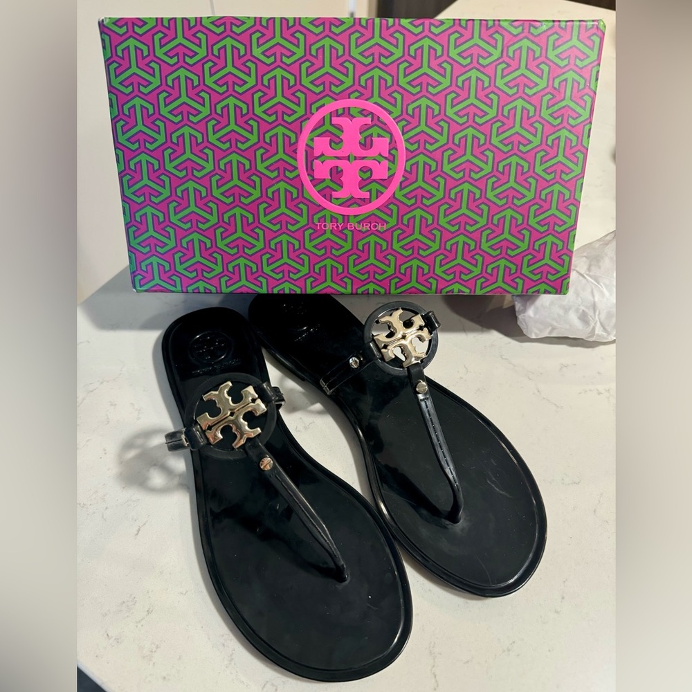 Tory Burch | mini miller flat thong sandal | size 7 | perfect black